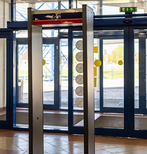 metal detector installe in the commercial building