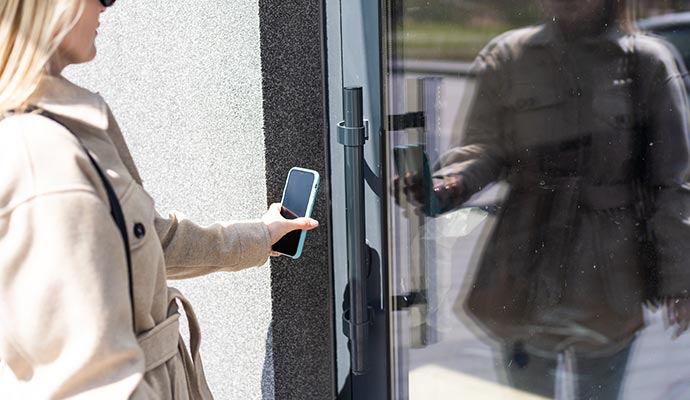 Touchless door system
