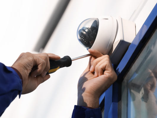 features of a battery powered cctv camera